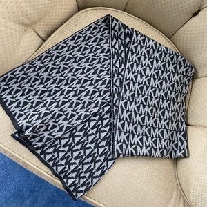 Michael Kors Scarf✨